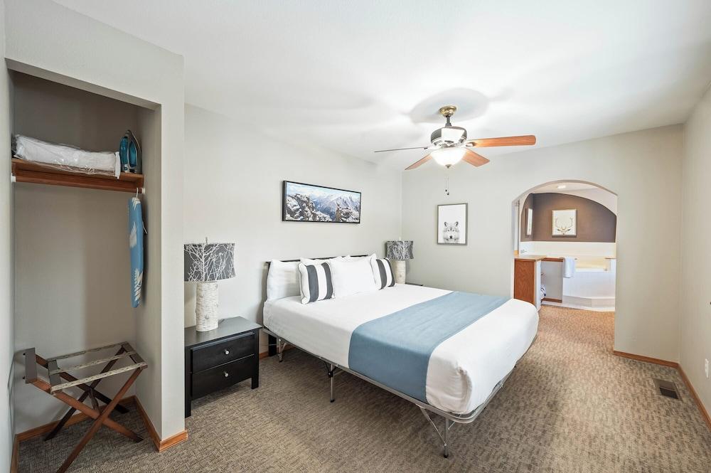 All Seasons River Inn photo 65