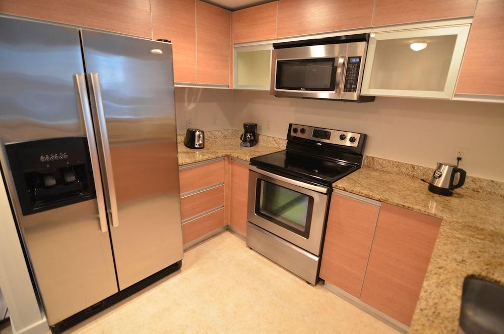 Riviera Luxury Living at River Oaks Marina and Tower photo 36