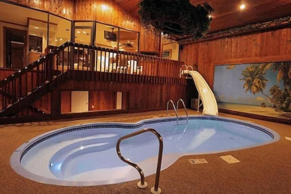 Sybaris Pool Suites Mequon photo 5