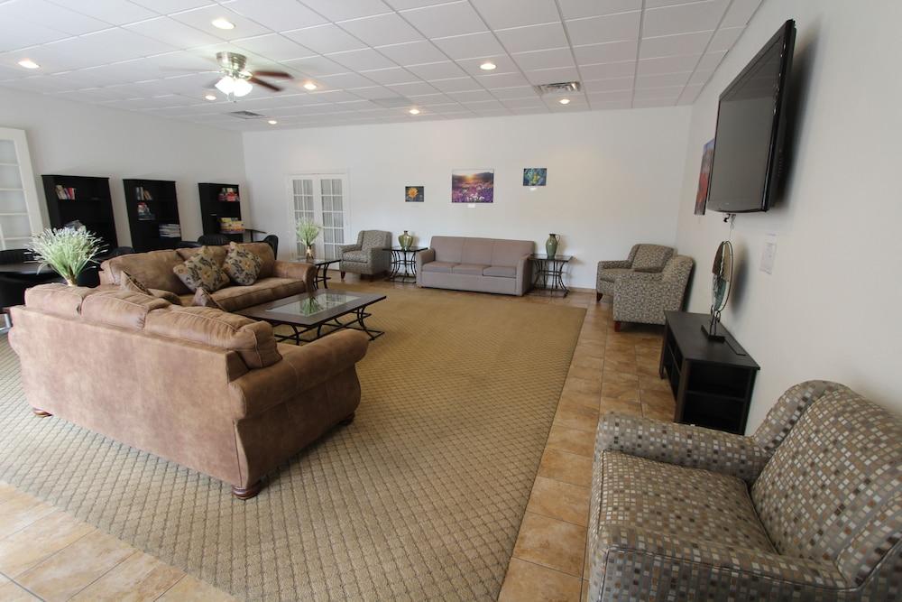 Desert Breezes Resort photo 10