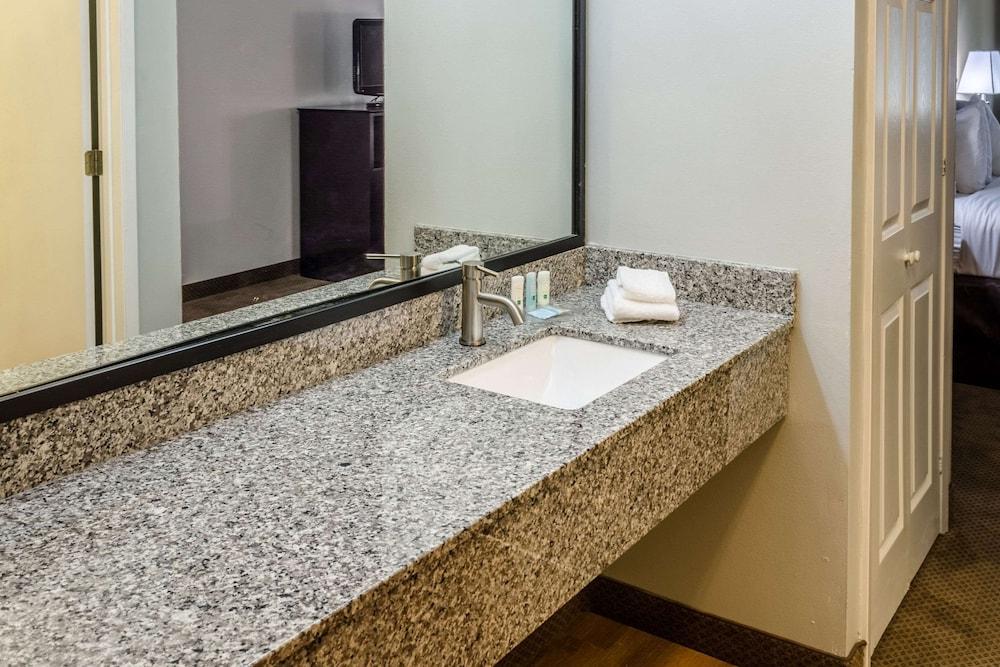 Quality Inn Gulf Shores Airport photo 3