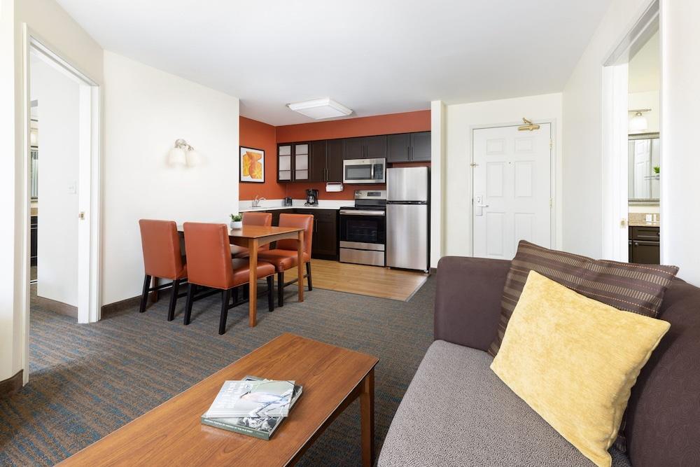 Residence Inn by Marriott Des Moines West photo 8