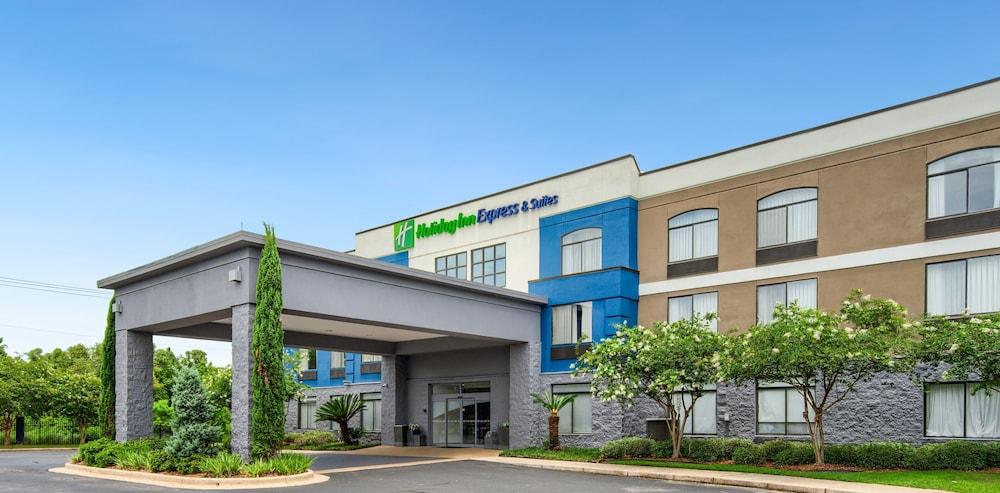 Holiday Inn Express Mobile I-65 by IHG photo 1