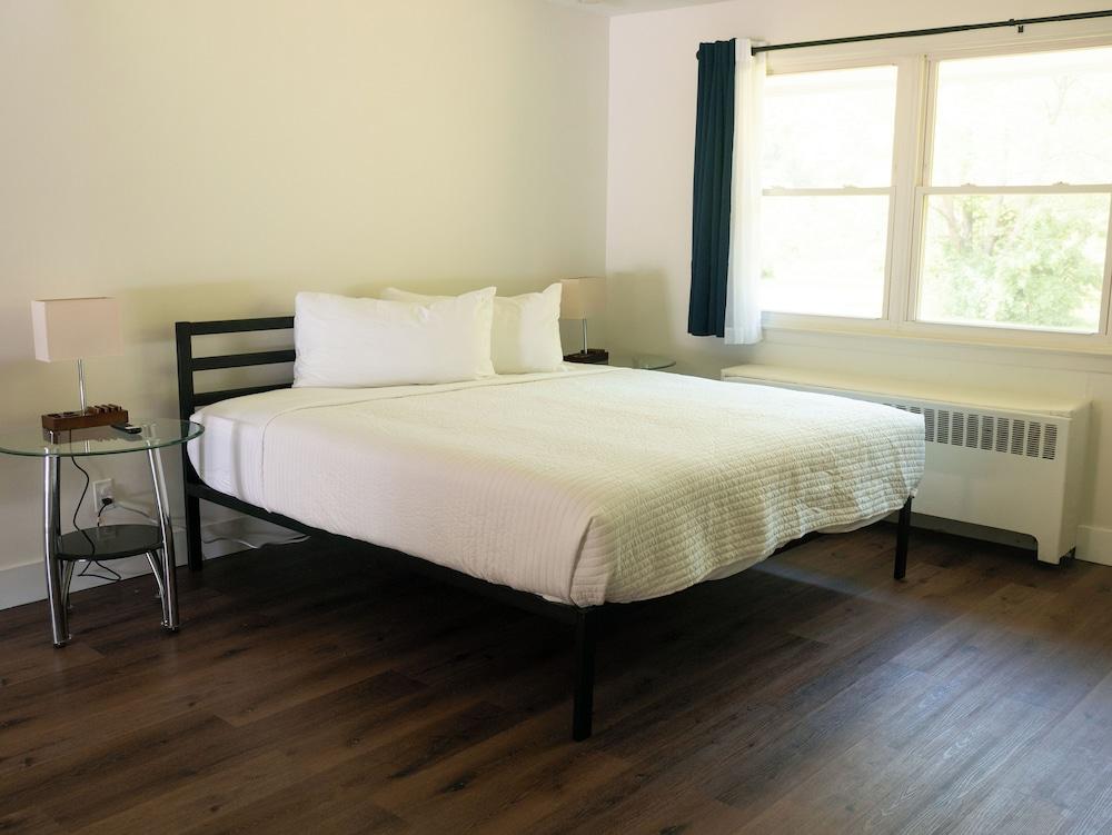 The Lagrange Inn & Extended Stay photo 5