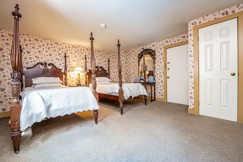 Wayside Inn photo 19