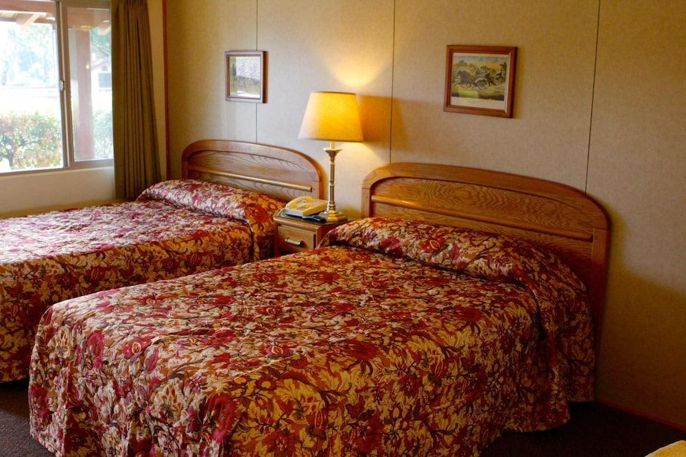Melody Ranch Motel photo 21
