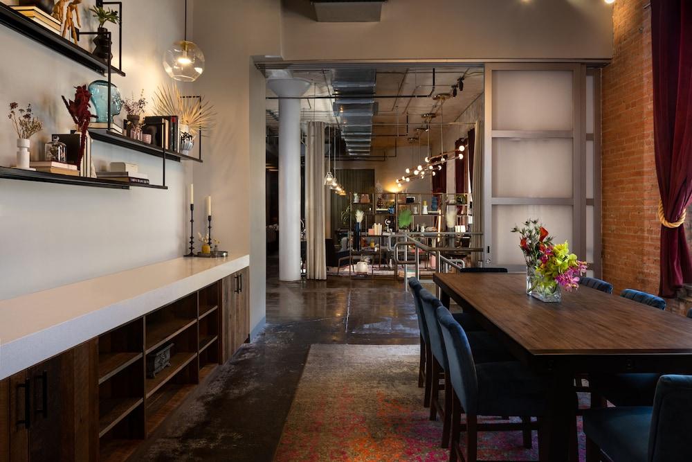 Canvas Hotel Dallas photo 35