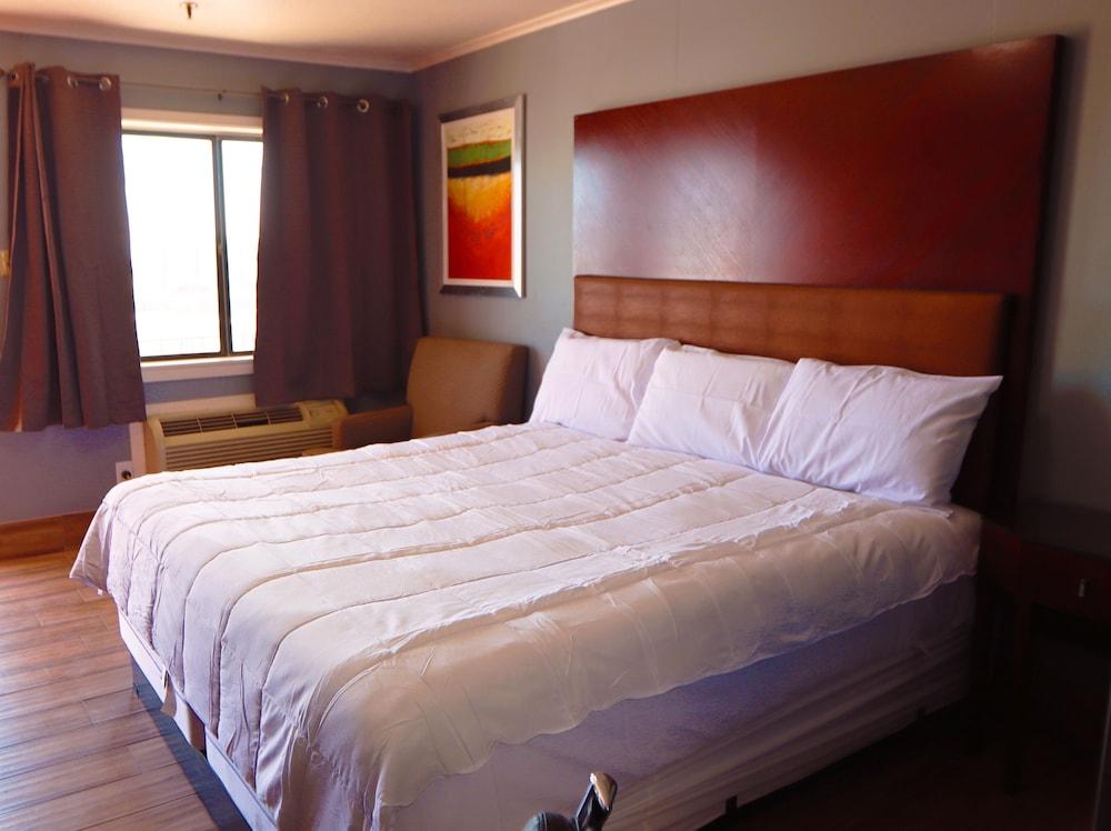 Studio Suites photo 3