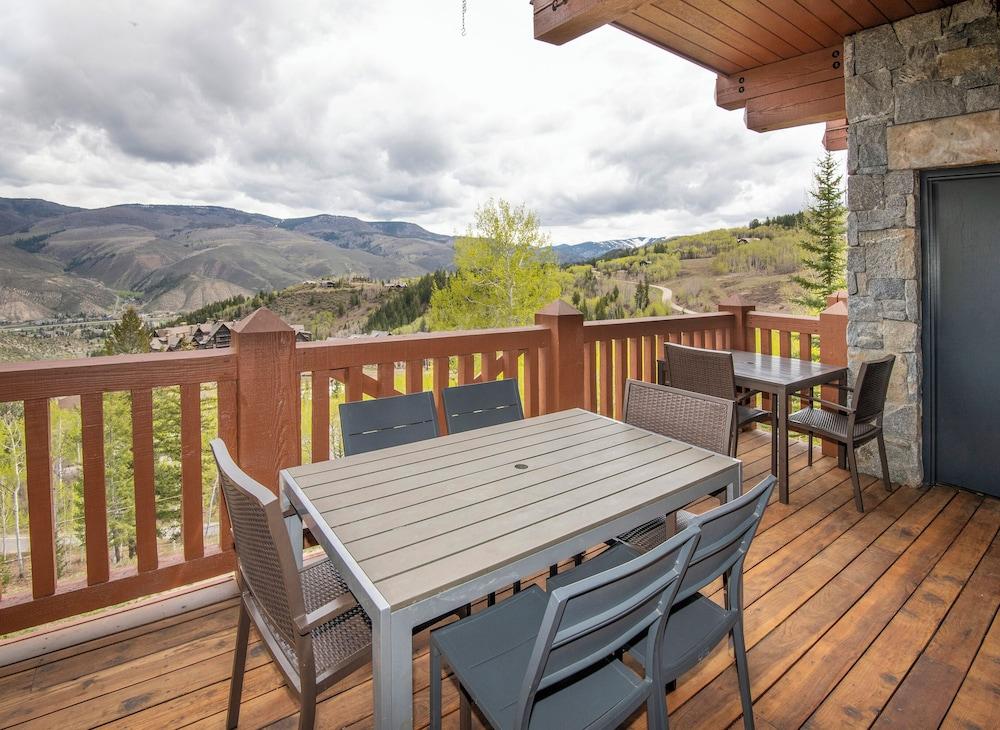 Hummingbird by Elevation Accommodations photo 16