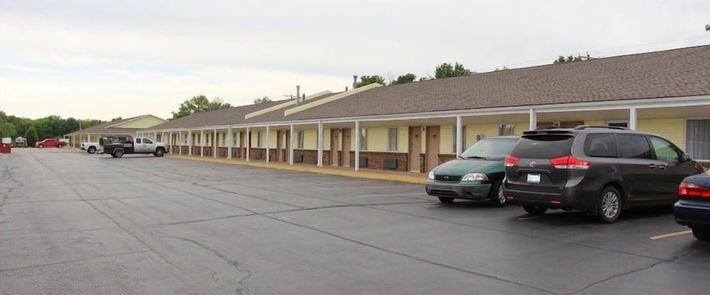 Regency Inn photo 34