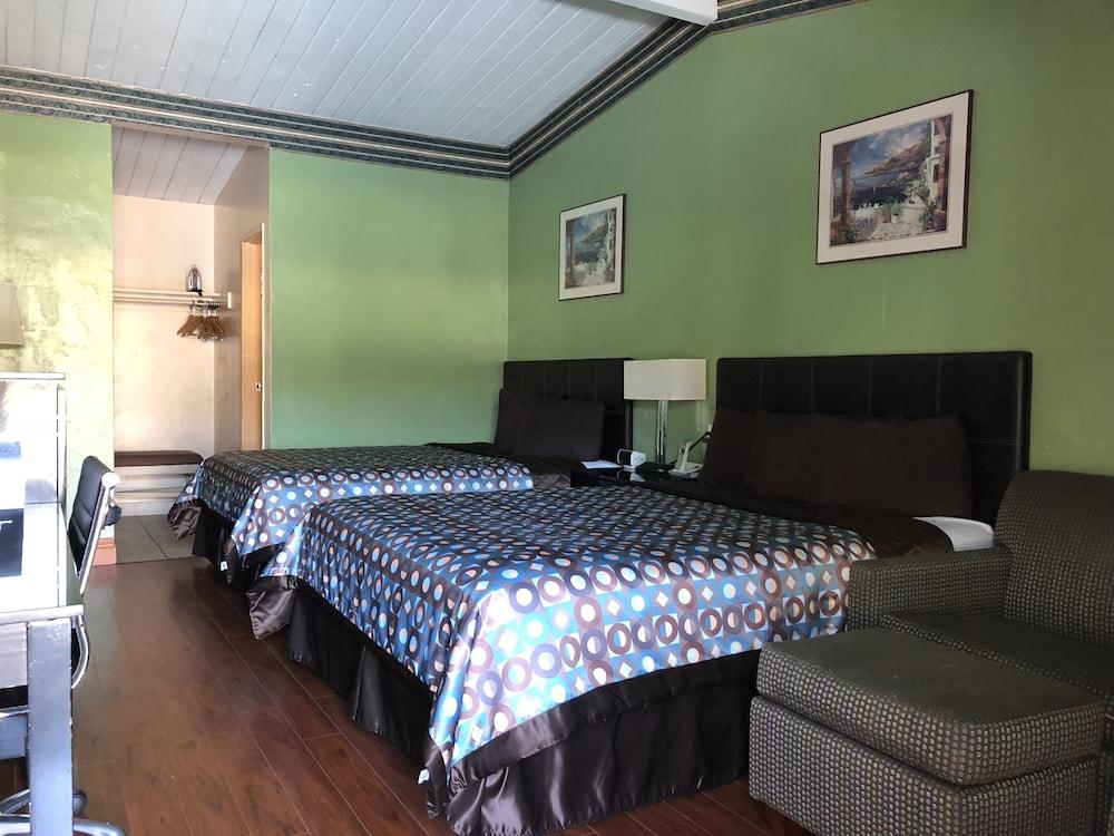 Stardust Inn photo 30