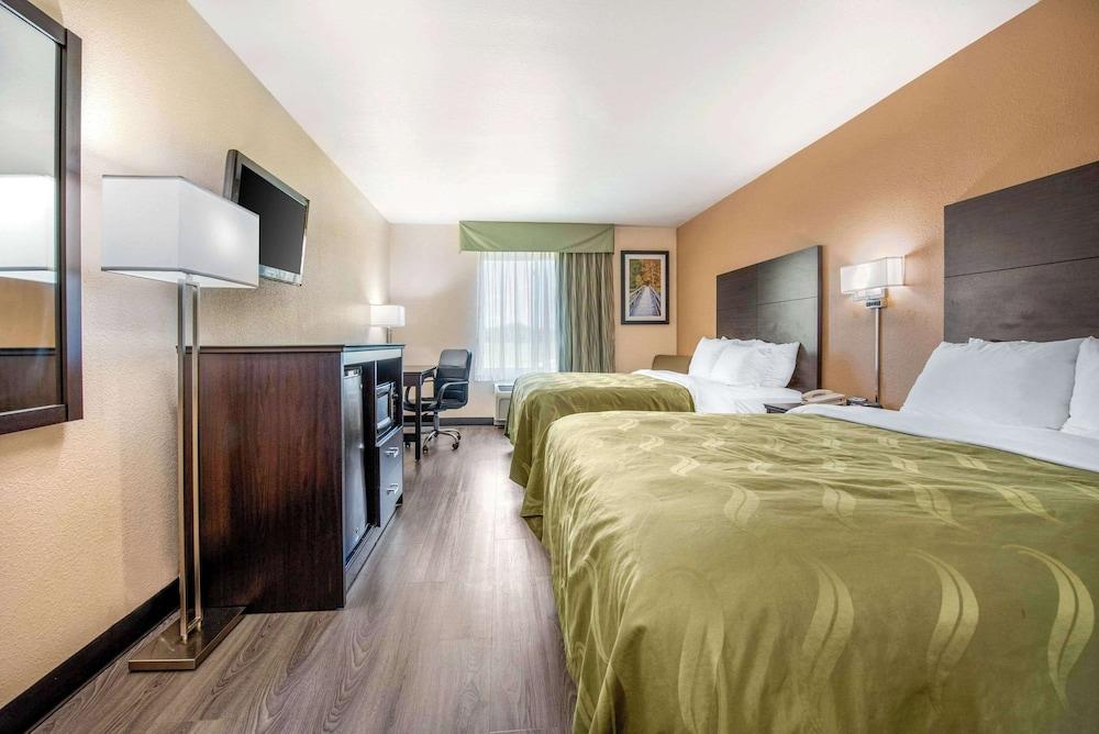 Quality Inn & Suites Brandenburg - Fort Knox photo 41