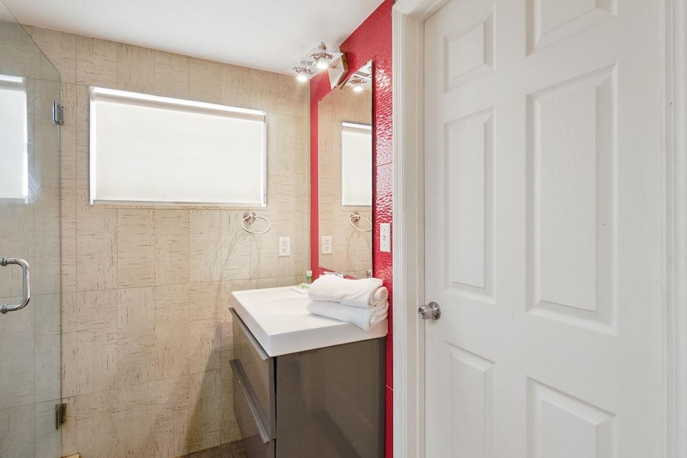 Gables Cove Hotel photo 25