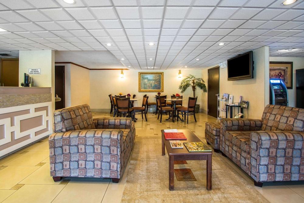 SureStay by Best Western Jacksonville Airport photo 6