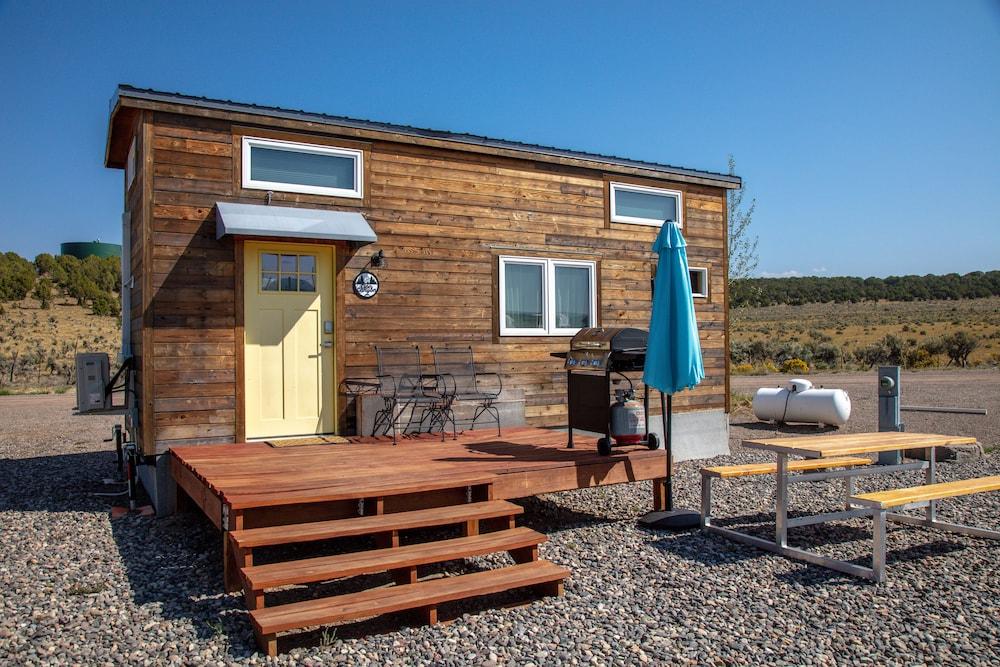 Trail and Hitch Tiny Home Hotel and RV photo 54