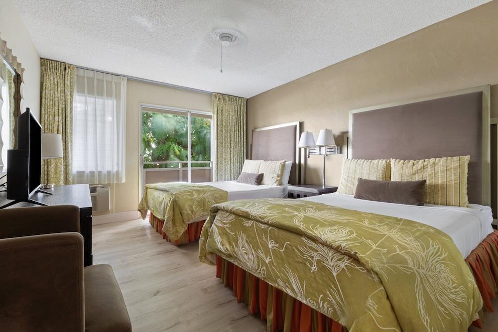 Plantation Hale Suites photo 15