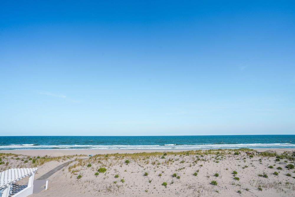 Spray Beach Oceanfront Hotel photo 35
