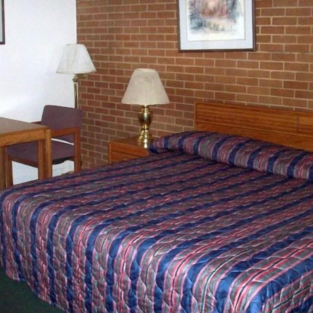 Provo Travelers Inn photo 7