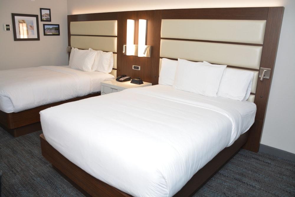 Four Points by Sheraton Fayetteville Fort Bragg photo 7