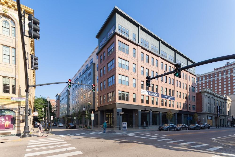 Global Luxury Suites Downtown Providence photo 91