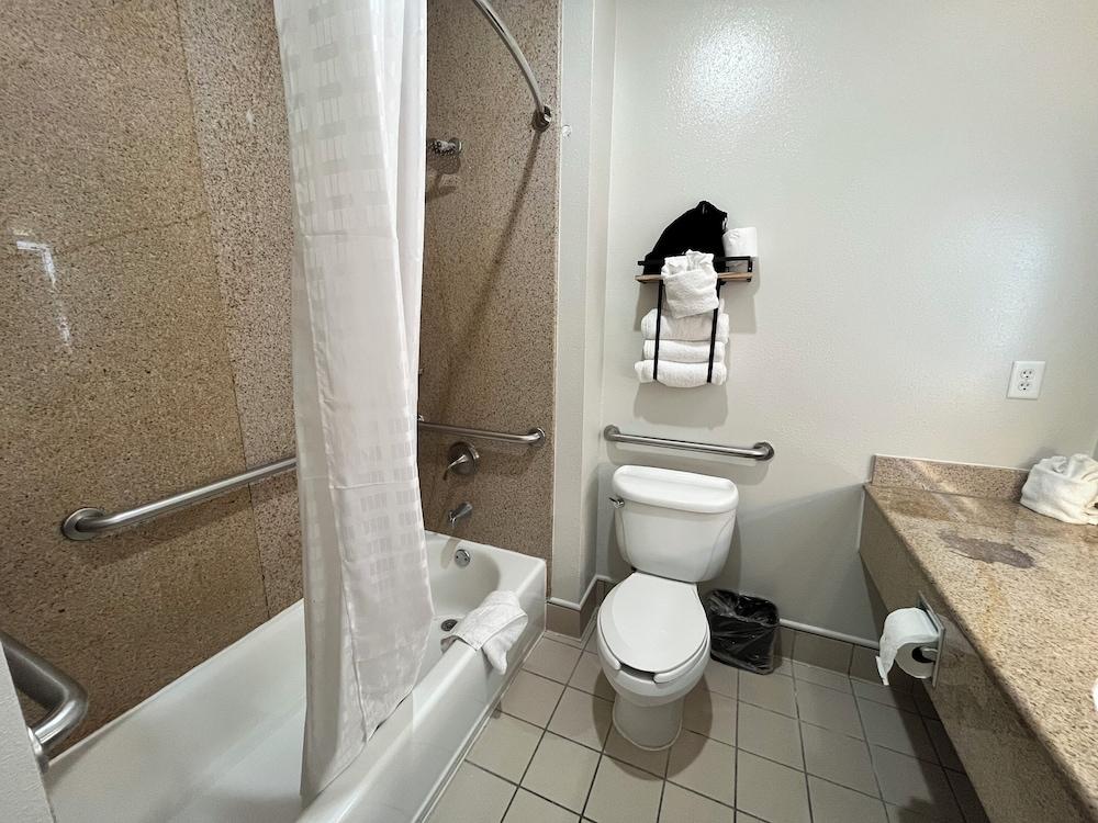 Sonesta Essential Hotel Houston-I-45 Spring photo 31