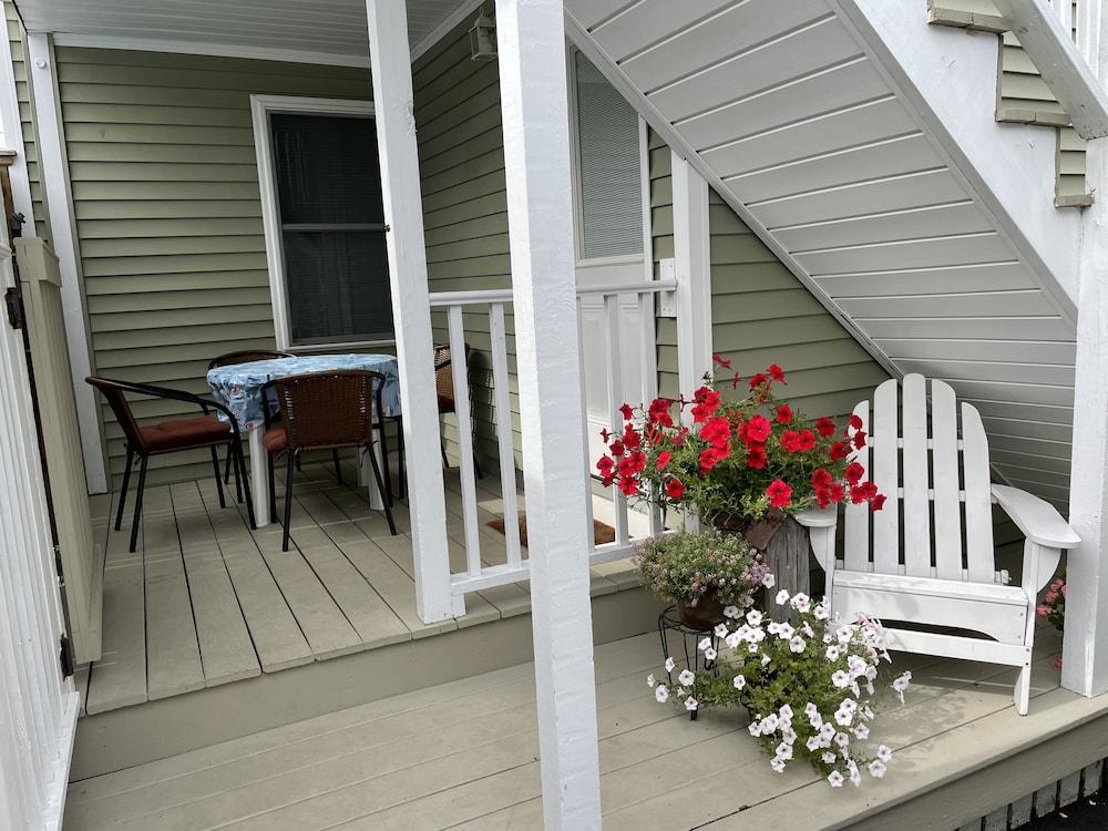 Moontide Motel Cabins & Apartments photo 24