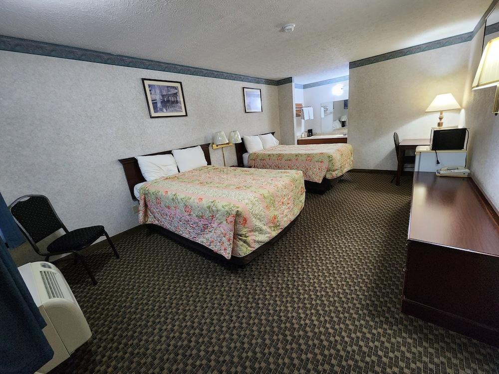 Americas Inn photo 73