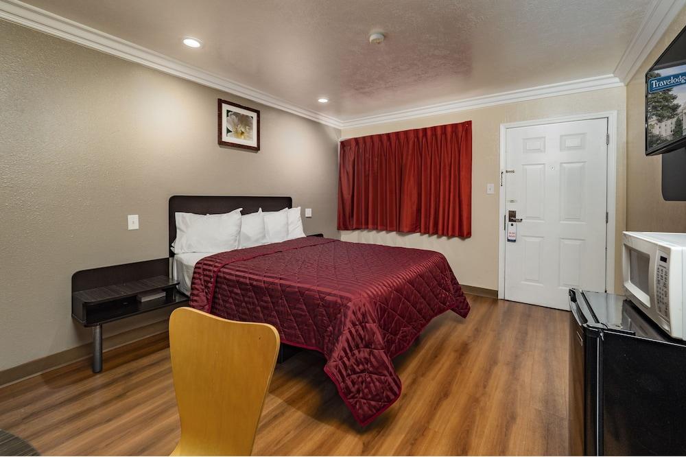 Travelodge by Wyndham Sacramento Convention Center photo 32