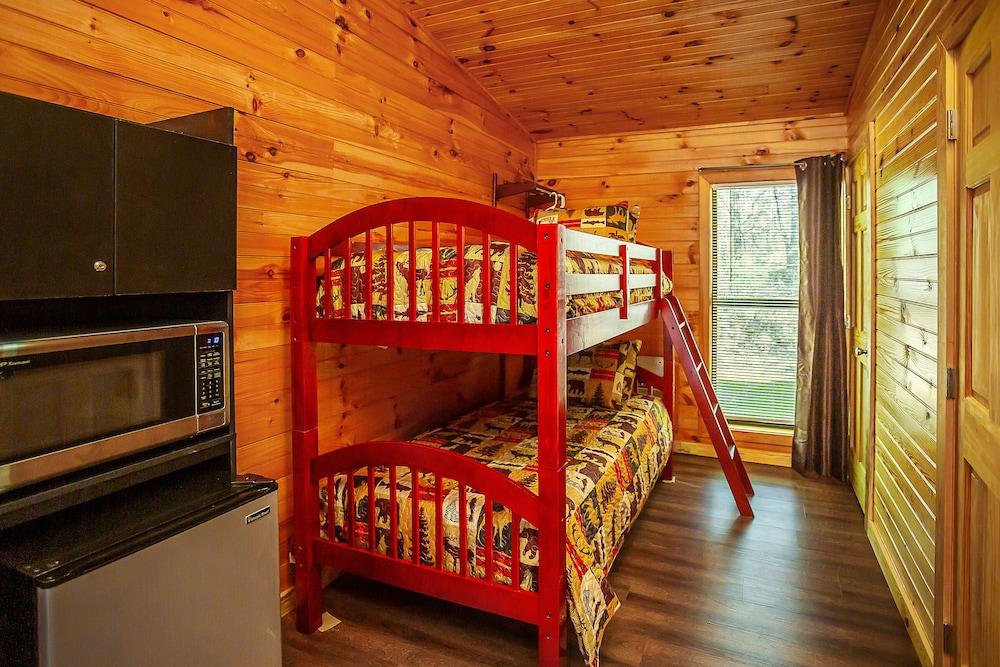 Bigfoot Lodge Room Four photo 12
