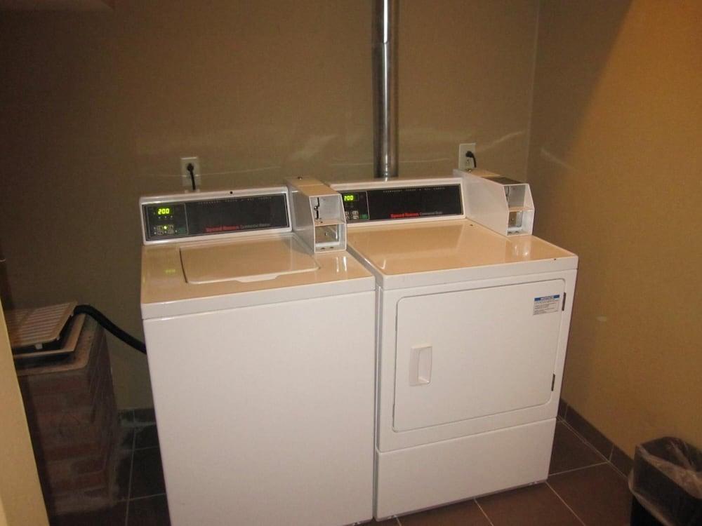 Cresthaven Inn JFK photo 6