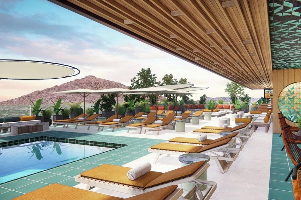 The REMI, Scottsdale, Autograph Collection photo 5