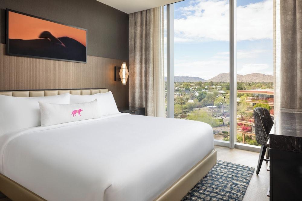 Caesars Republic Scottsdale, a Hilton Hotel photo 24