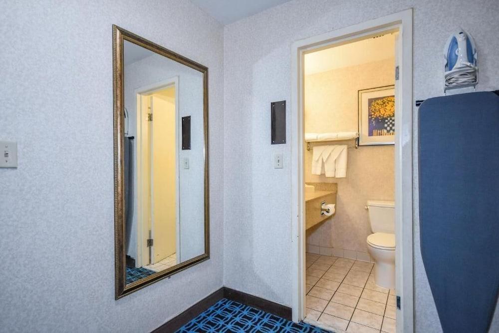 Charles River Inn photo 2