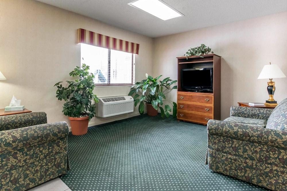 Quality Inn Danville photo 59