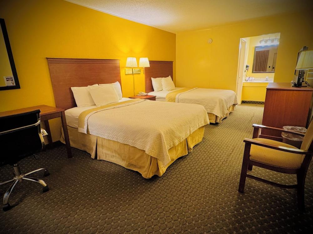 Alamo Inn photo 2