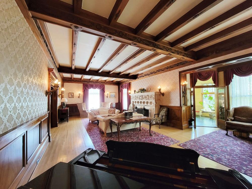 Historic Cotton Mansion Duluth Boutique Hotel photo 23