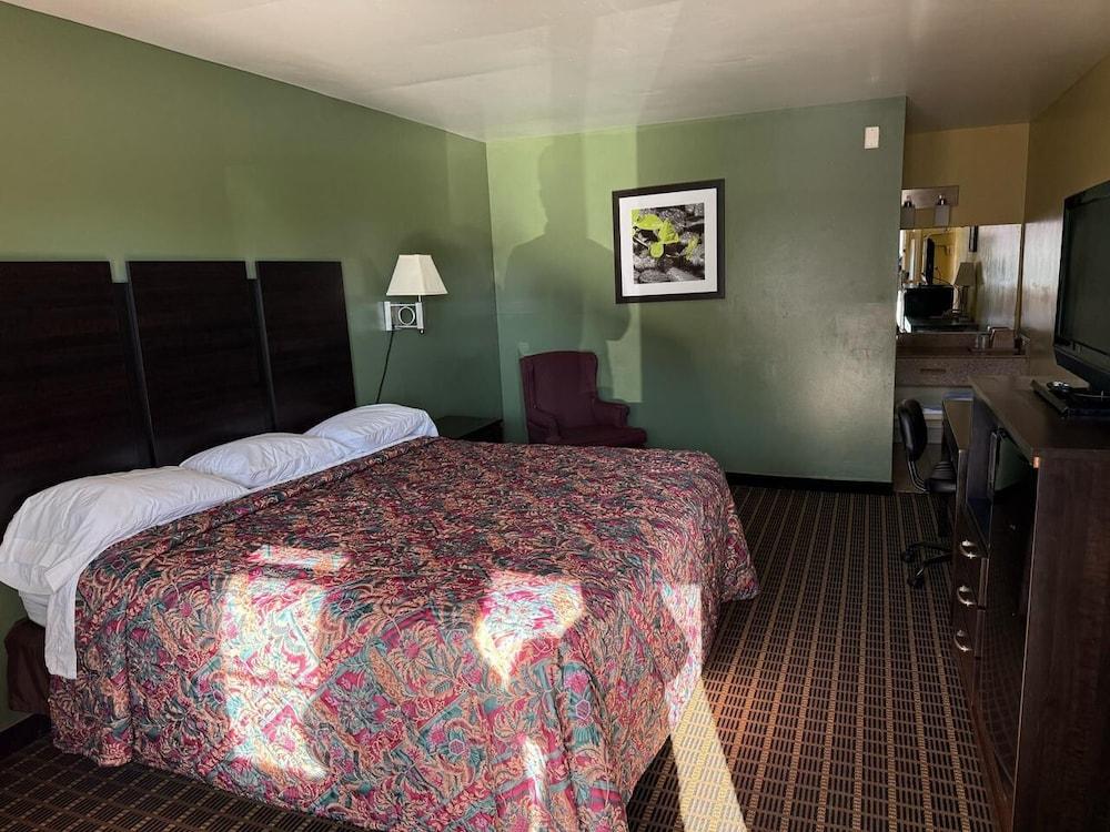 Relax Inn photo 17