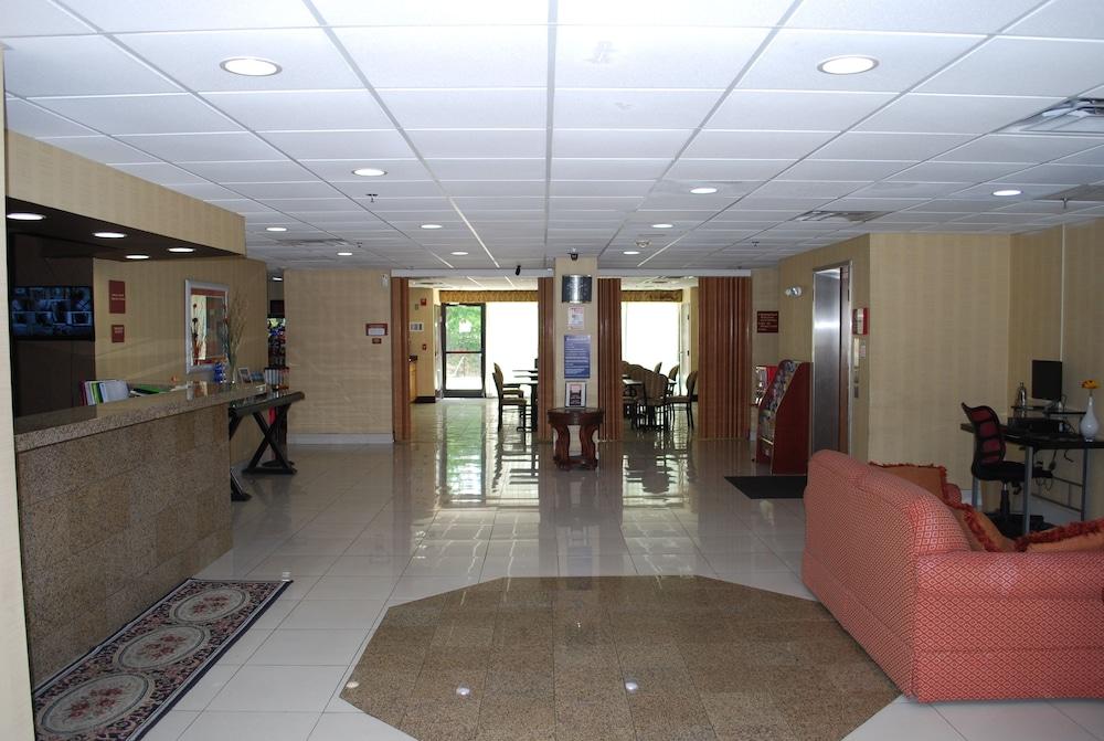 Jameson Inn and Suites Riverdale photo 37