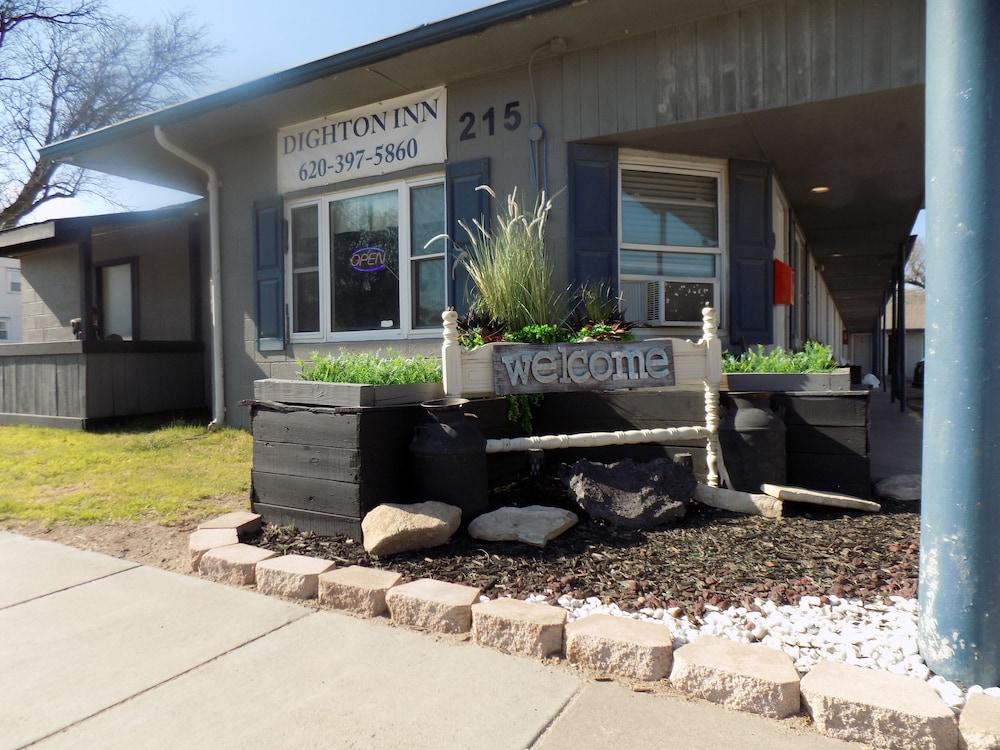 Dighton Inn photo 68