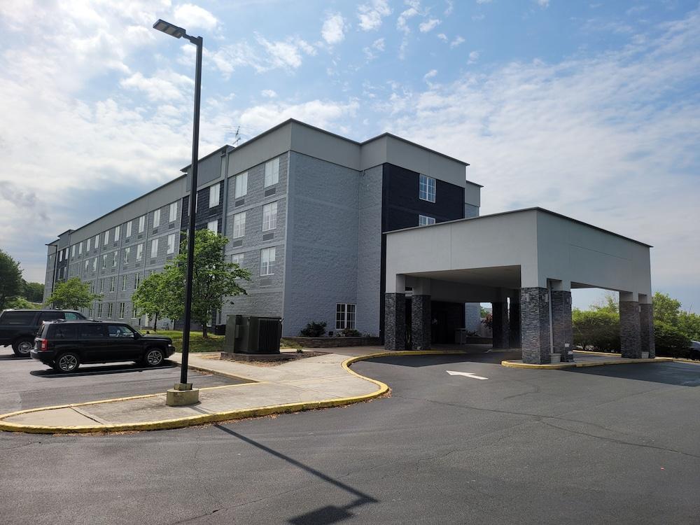 Comfort Inn & Suites Pottstown Eastern Gateway photo 36