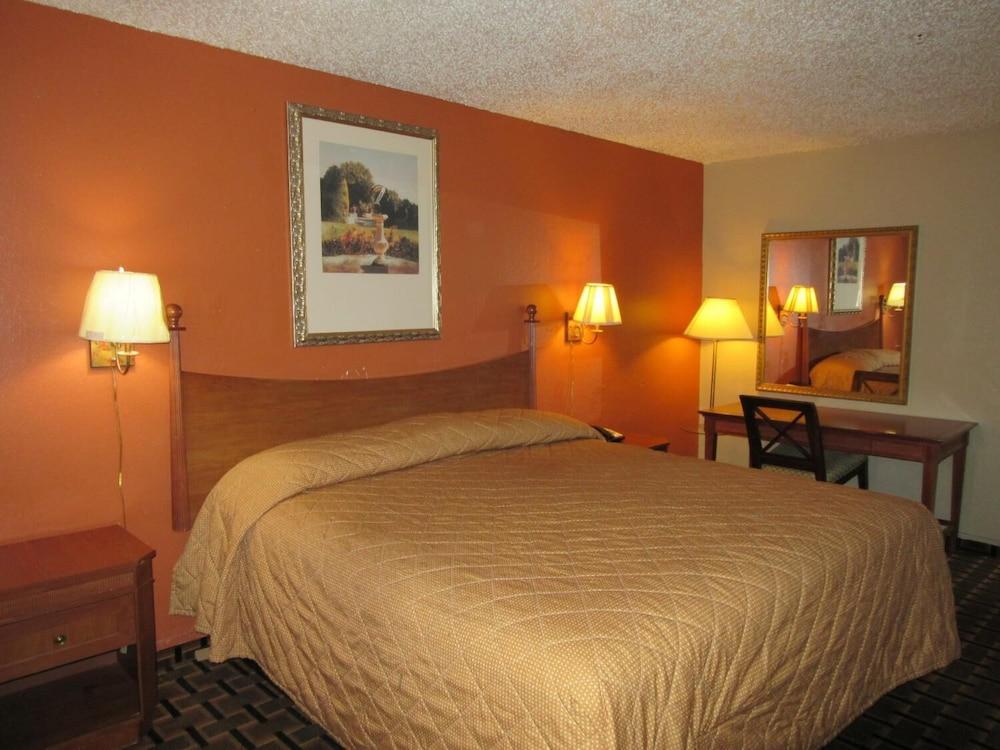 Royal Inn photo 23