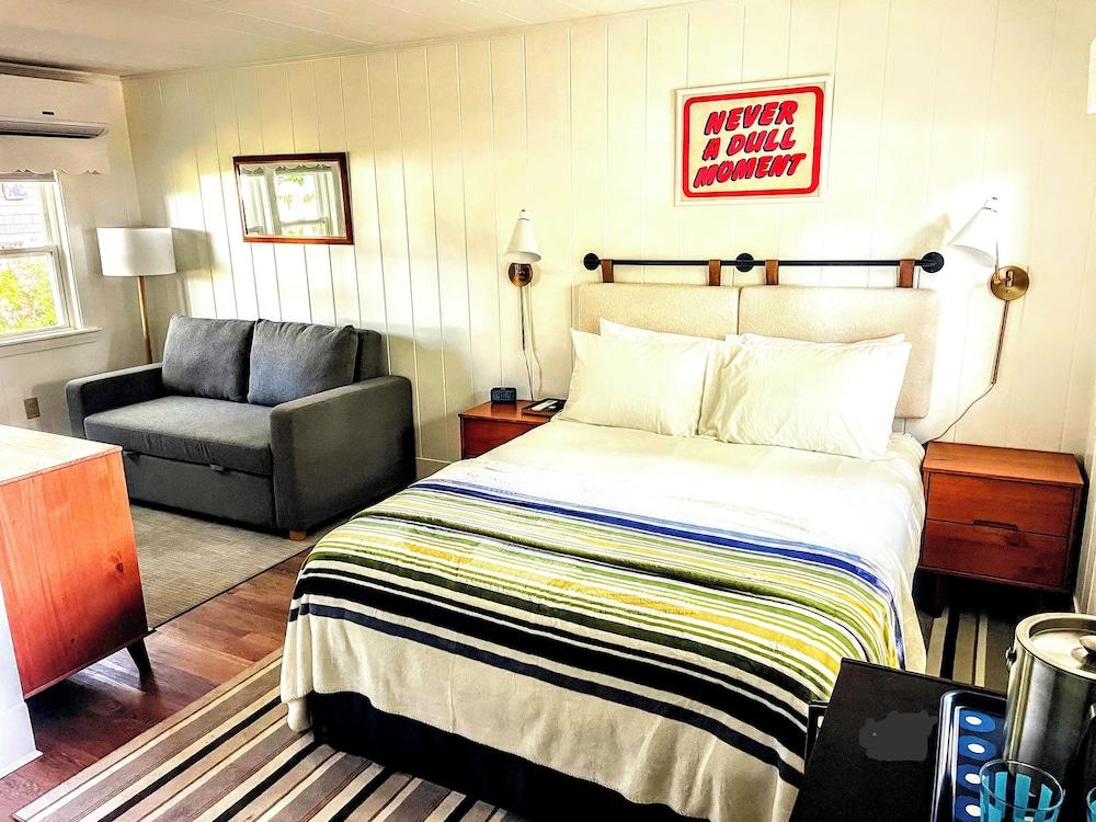 Cape Cod Motor Inn photo 5