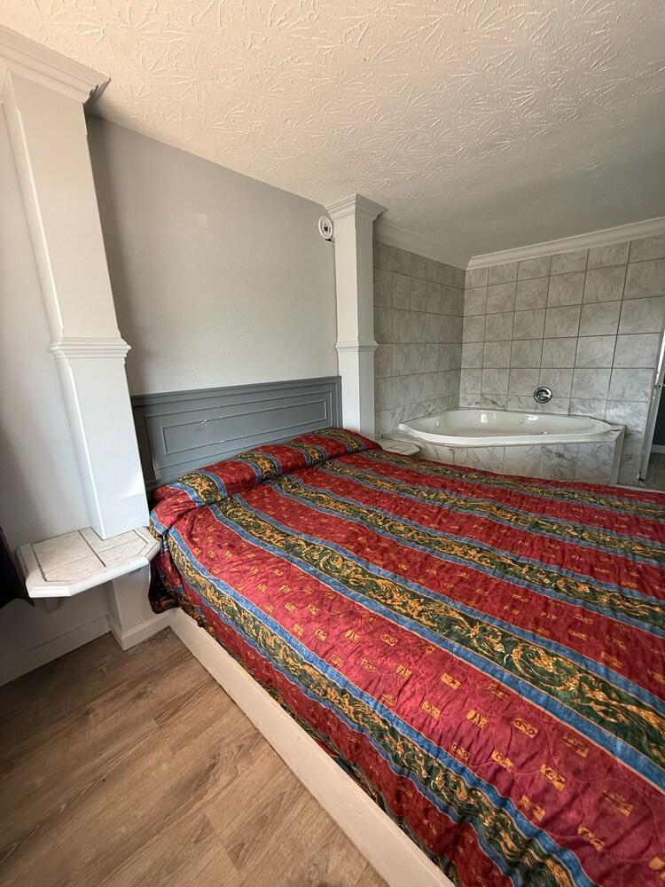 BlissPoint Inn FKA Motel 6t7 photo 12