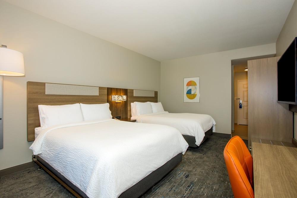Holiday Inn Express Tampa N I-75 - University Area by IHG photo 15