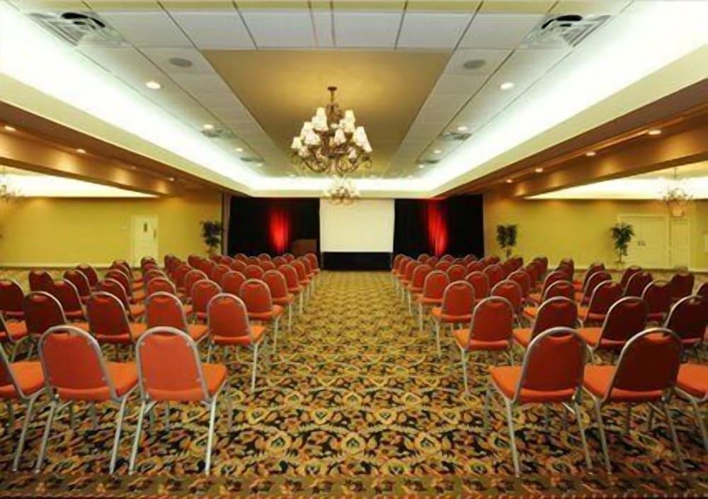 Budgetel Inn & Suites Atlanta photo 29