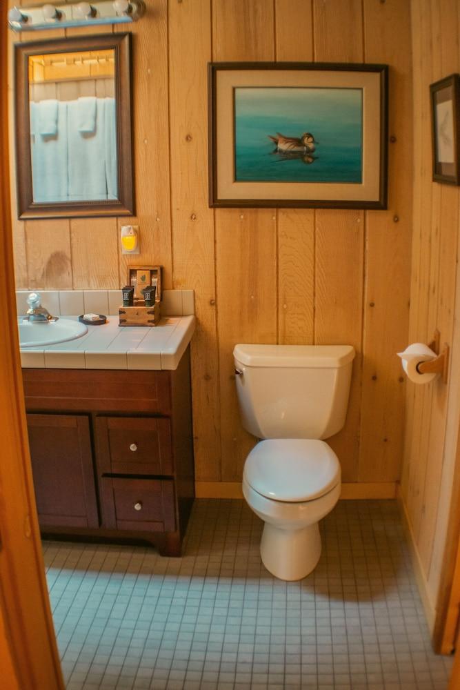Steamboat Inn photo 28