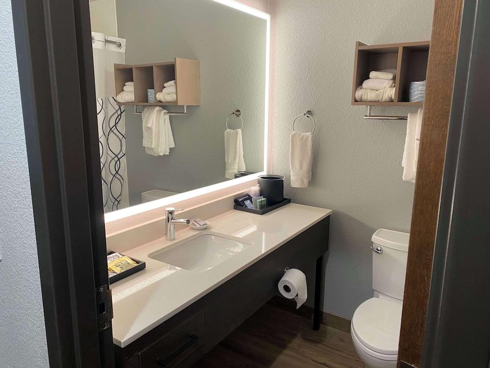 Best Western Lake Lucille Inn photo 21