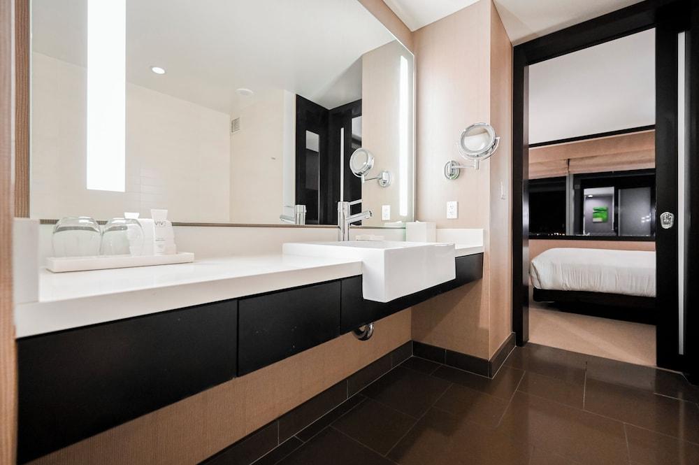 StripViewSuites at Vdara photo 98