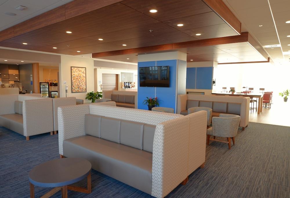 Holiday Inn Express & Suites Onalaska La Crosse Area by IHG photo 38