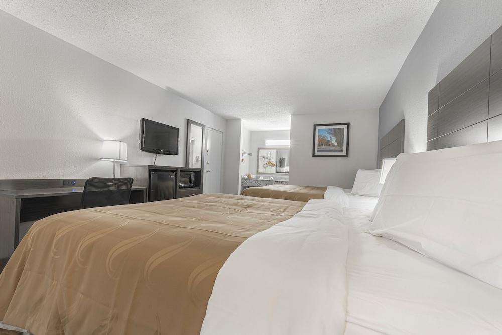 Quality Inn photo 9